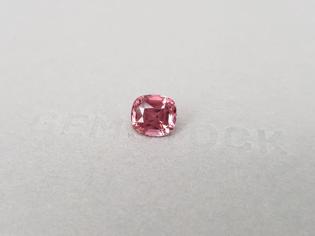 Кольцо с розовым турмалином 3,16 карата и бриллиантами в белом золоте 750 пробы  Изображение №5