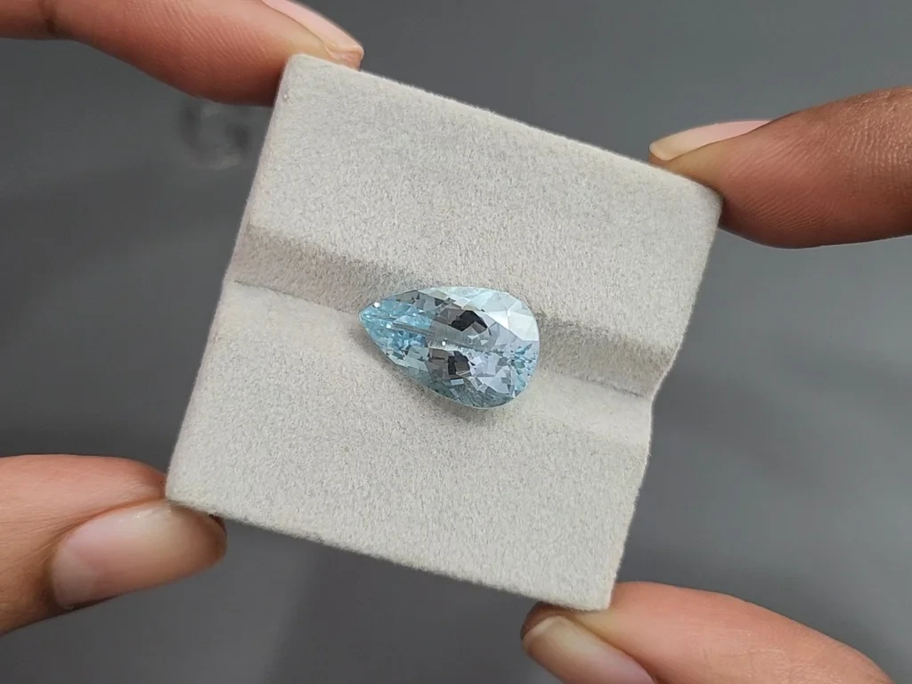 Аквамарин в огранке груша 6,81 карат, Мадагаскар Изображение №4