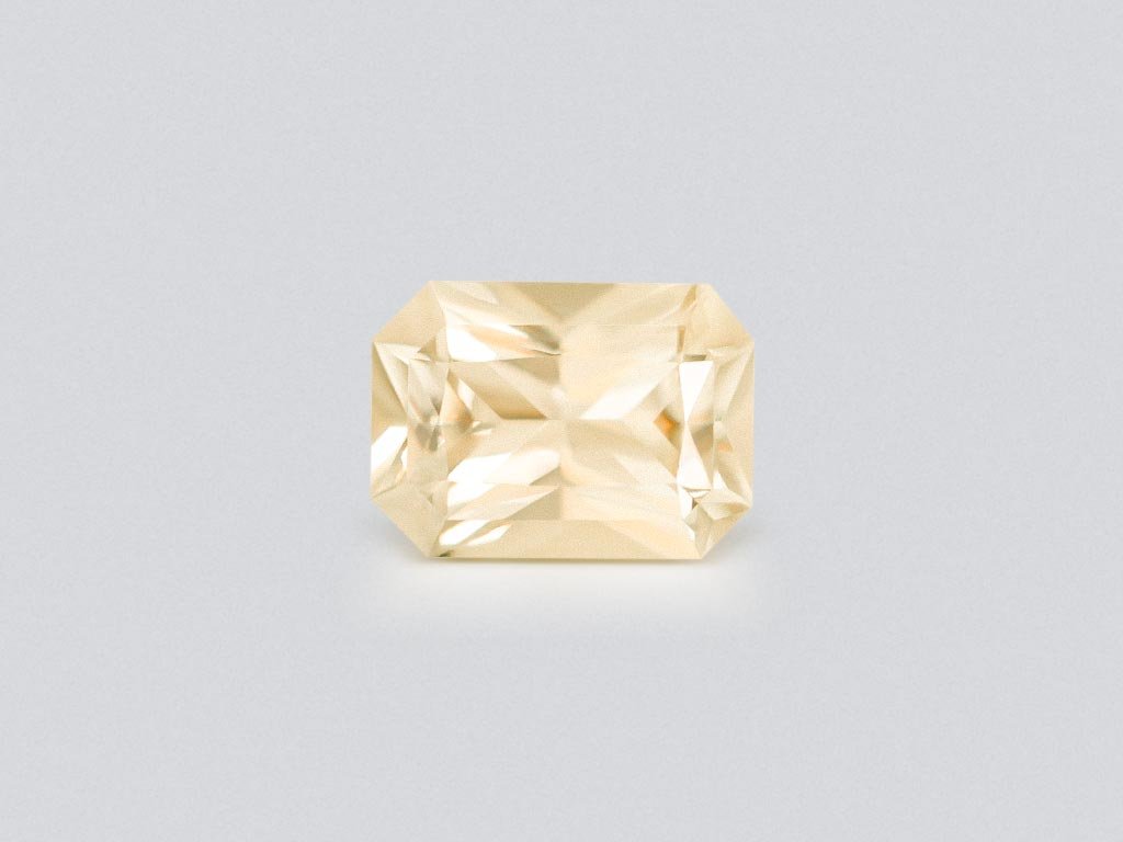 Желтый сапфир Pastel Yellow в огранке радиант 0,98 карата, Мадагаскар  Изображение №1