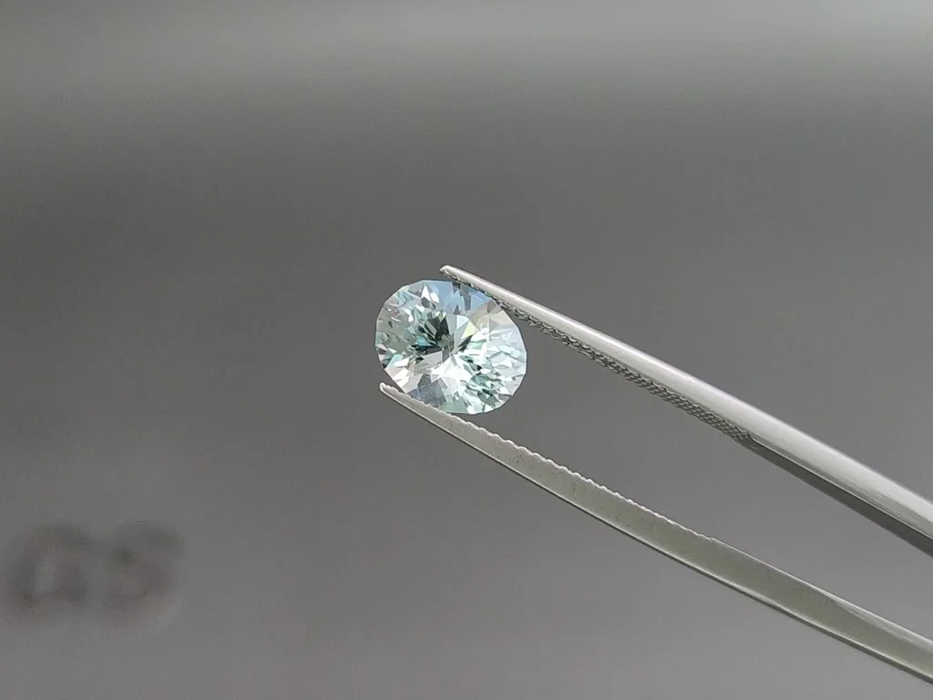 Аквамарин в огранке овал 1,99 карат, Мадагаскар  Изображение №3