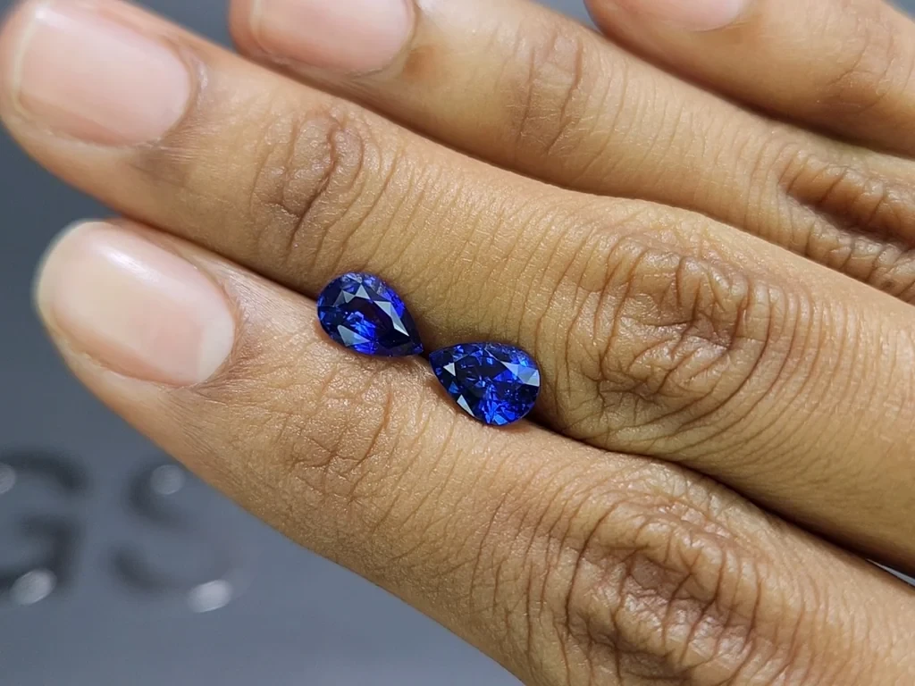 Пара сапфиров Royal Blue в огранке груша 2,83 карат, Шри-Ланка Изображение №2