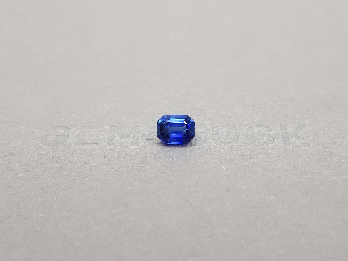 Насыщенный синий сапфир  в огранке октагон 1,79 карата, Шри-Ланка фото №1