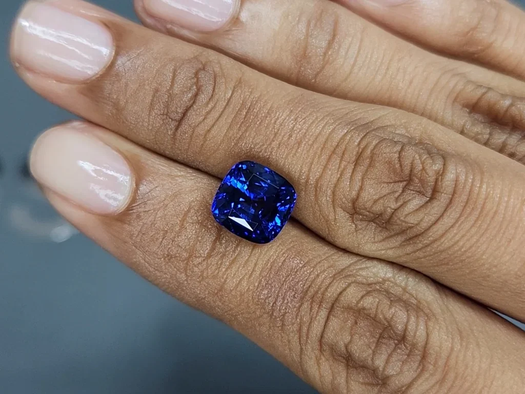 Сапфир Royal Blue в огранке кушон 5,01 карат, Шри-Ланка  Изображение №2