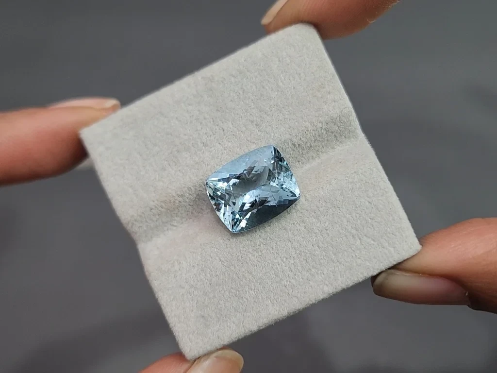 Аквамарин в огранке кушон 7,05 карат, Мадагаскар  Изображение №4