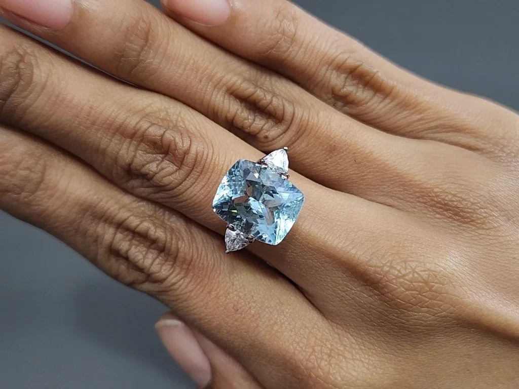 Аквамарин в огранке кушон 7,05 карат, Мадагаскар  Изображение №5