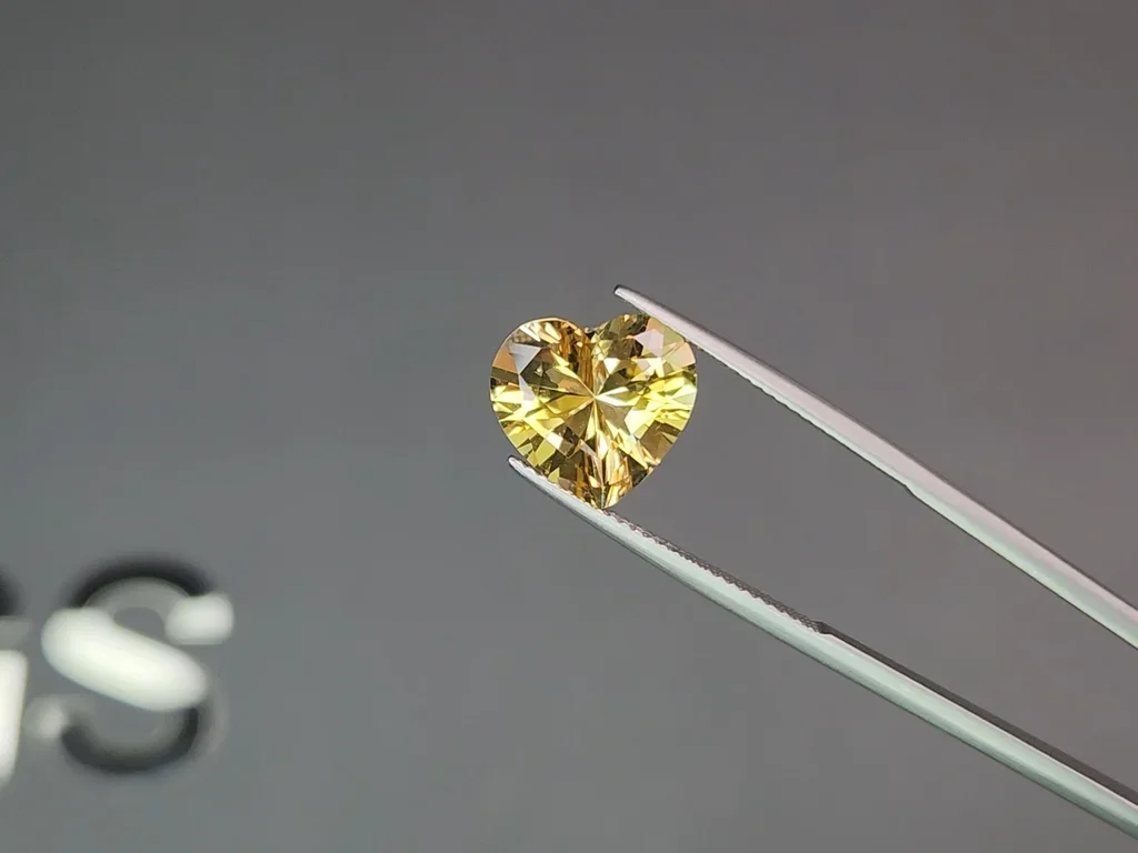 Сет из цитринов высокоточной огранке сердце 13,73 карата, Африка Изображение №3