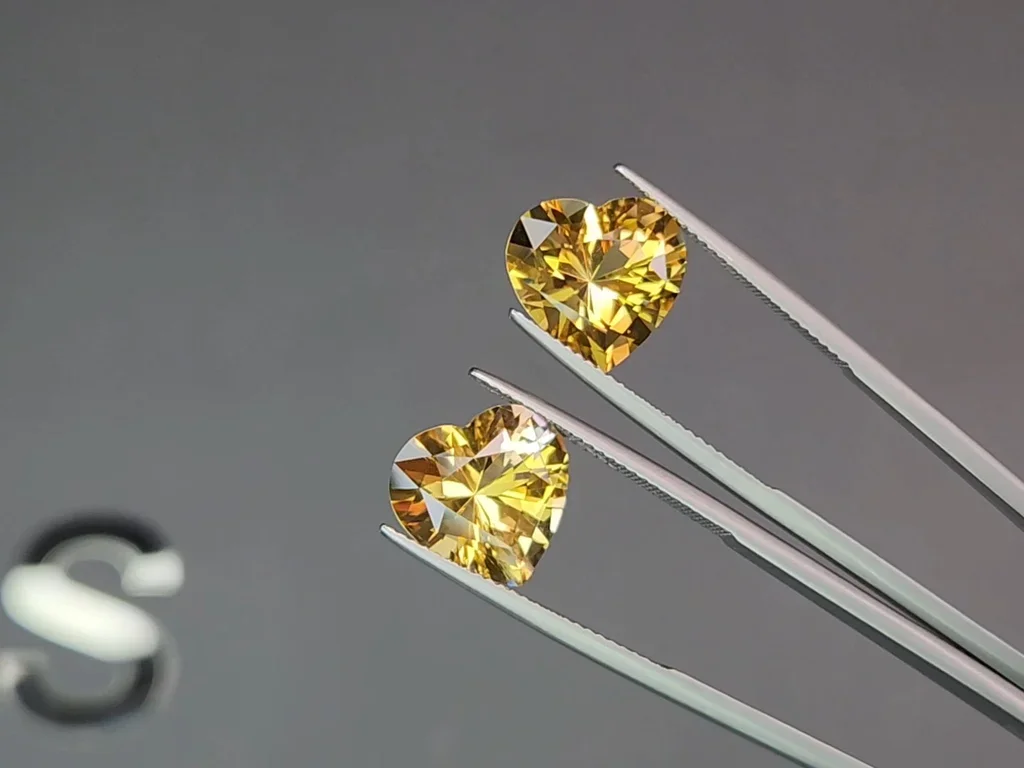 Сет из цитринов высокоточной огранке сердце 13,73 карата, Африка Изображение №4