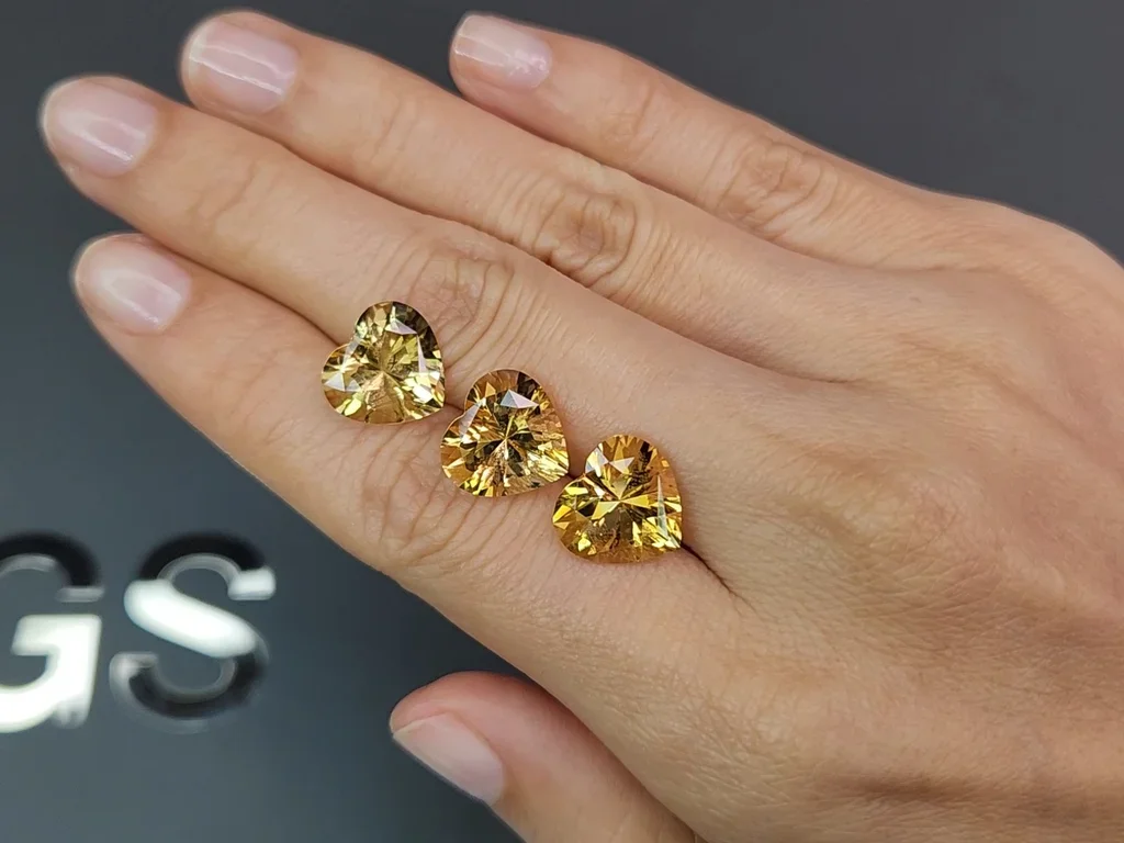 Сет из цитринов высокоточной огранке сердце 13,73 карата, Африка Изображение №2
