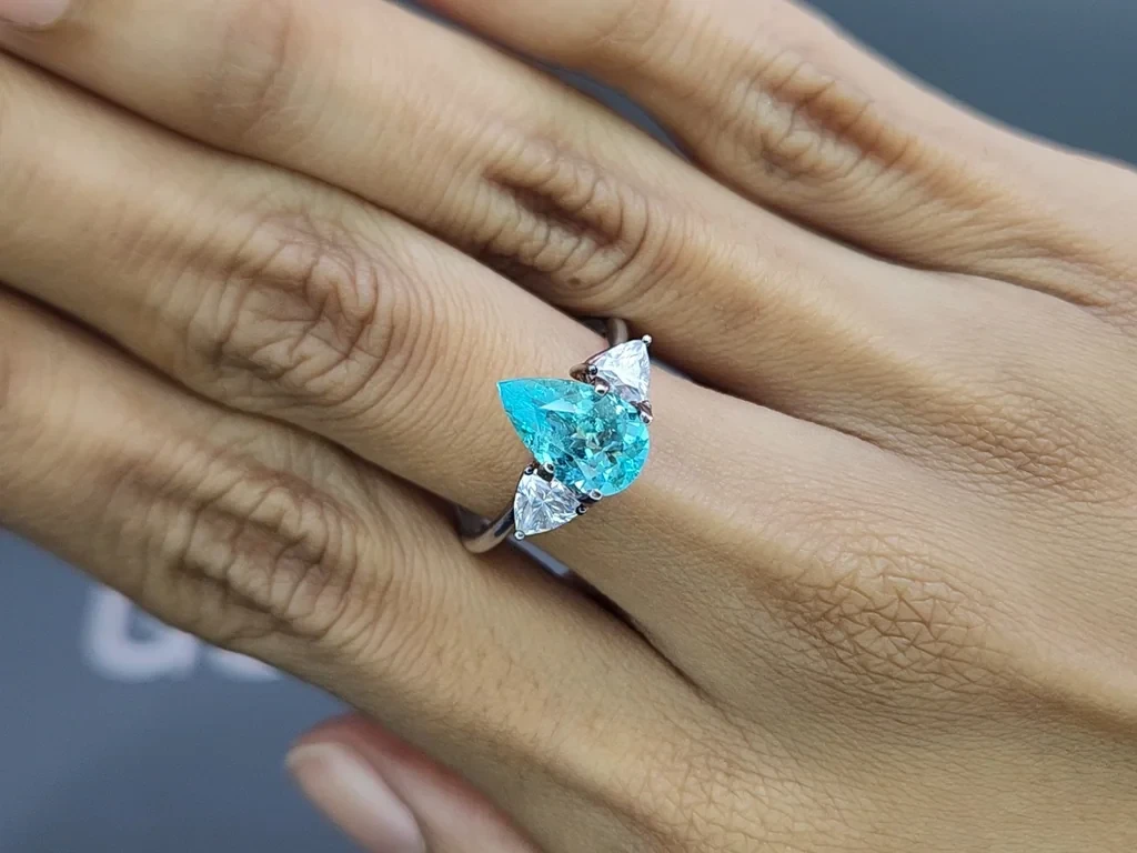 Неоново-голубой турмалин Параиба в огранке груша 1,83 карат, Африка Изображение №5