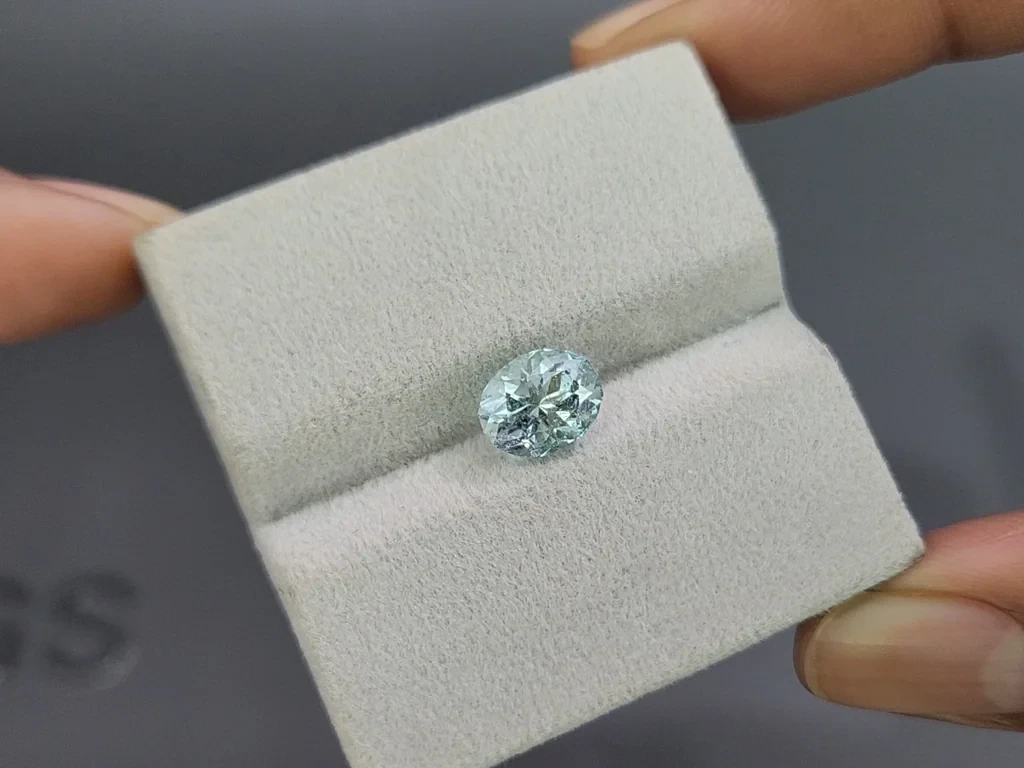 Аквамарин в огранке овал 1,68 карат, Мадагаскар  Изображение №4