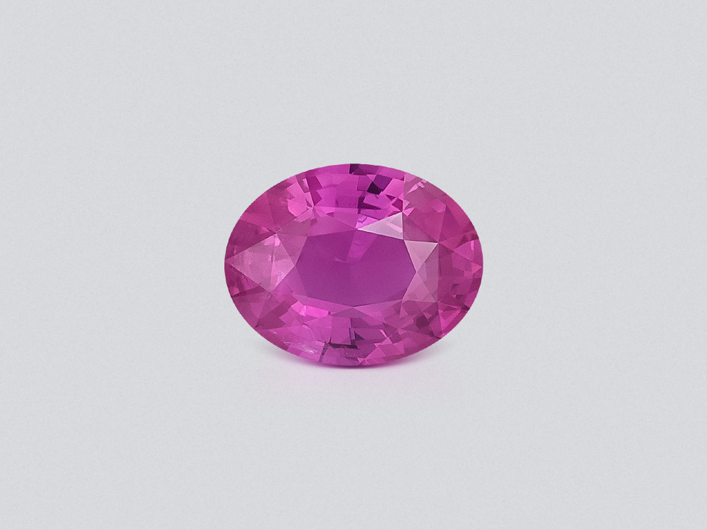 Сапфир Hot Pink в огранке овал 1,98 карат, Шри-Ланка Изображение №1