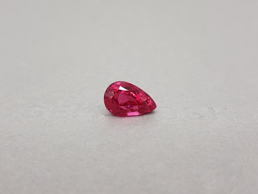 Уникальная розово-красная шпинель в огранке груша 5,62 карата, Махенге Изображение №1
