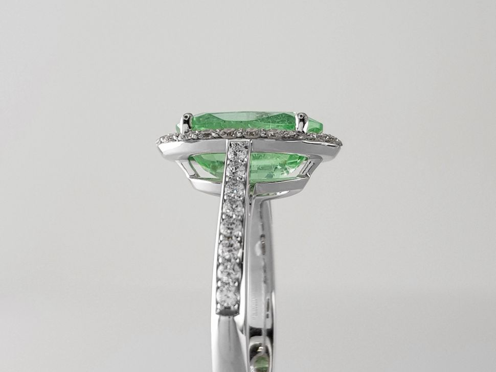 Кольцо с неоново-зеленой Параибой 2,79 карат и бриллиантами в белом золоте 750 пробы Изображение №4
