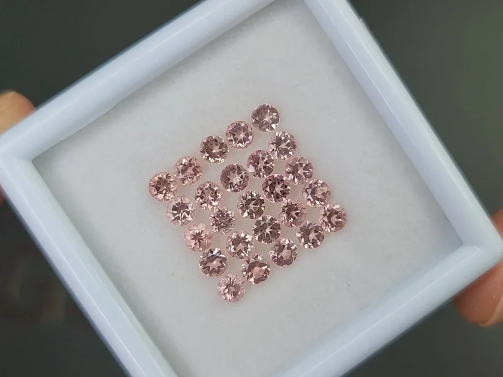 Лот из нежно-розовых турмалинов в огранке круг 2,82 карата, Африка  Изображение №2