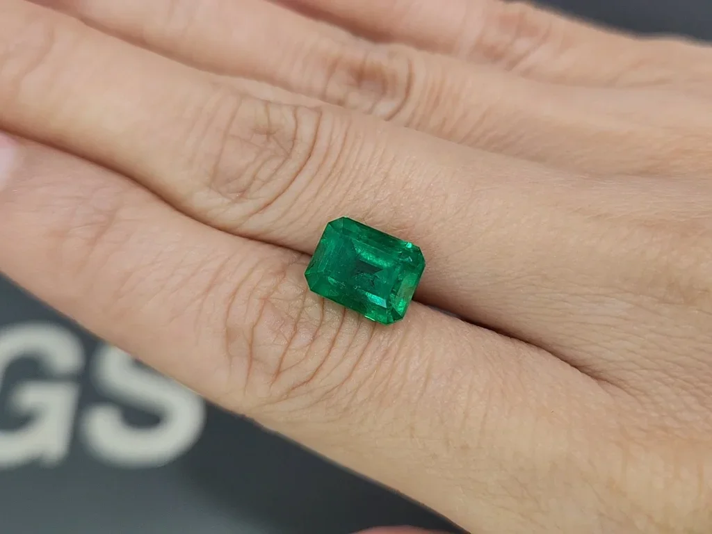 Изумруд Verdant green в огранке октагон 4,03 карата, Панджшер Изображение №2