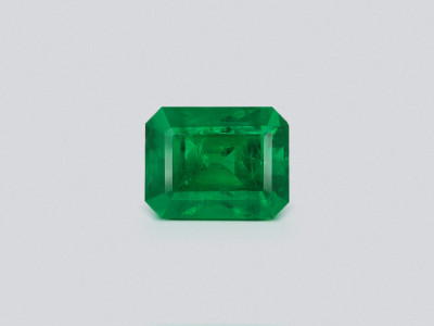 Изумруд Verdant green в огранке октагон 4,03 карата, Панджшер photo