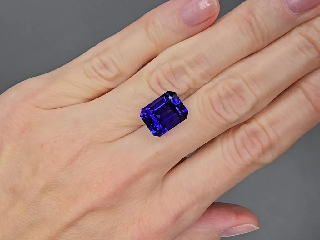 Сет из танзанитов цвета Royal Blue в огранке октагон 25,86 карат, Танзания Изображение №2