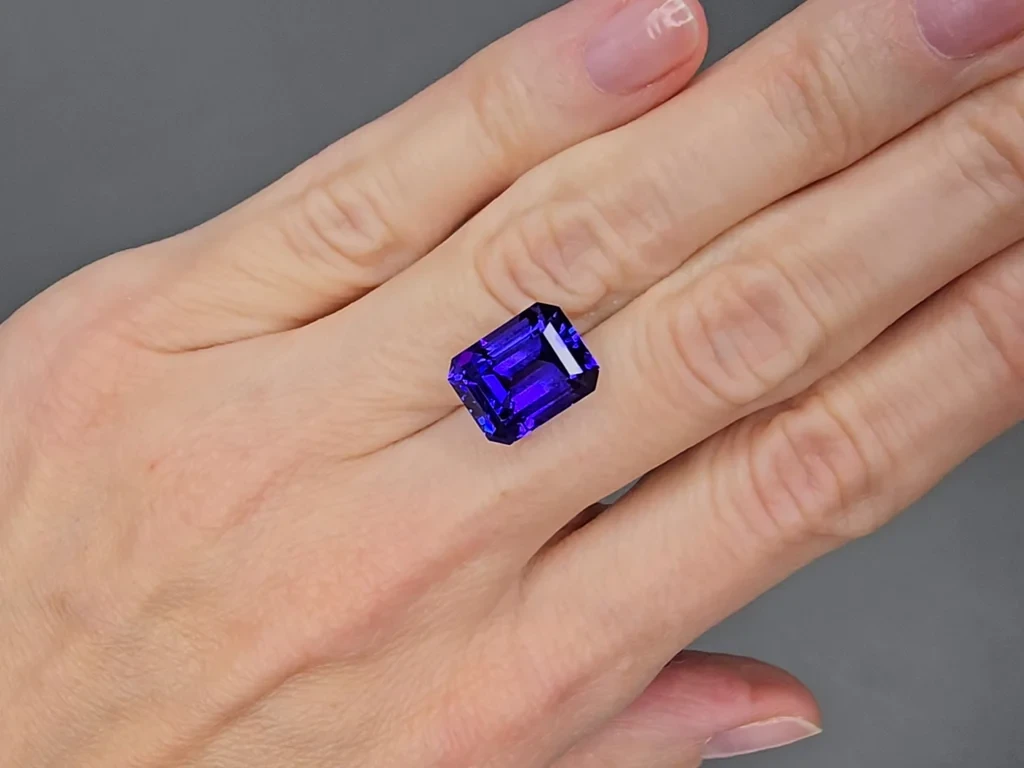 Сет из танзанитов цвета Royal Blue в огранке октагон 25,86 карат, Танзания Изображение №3