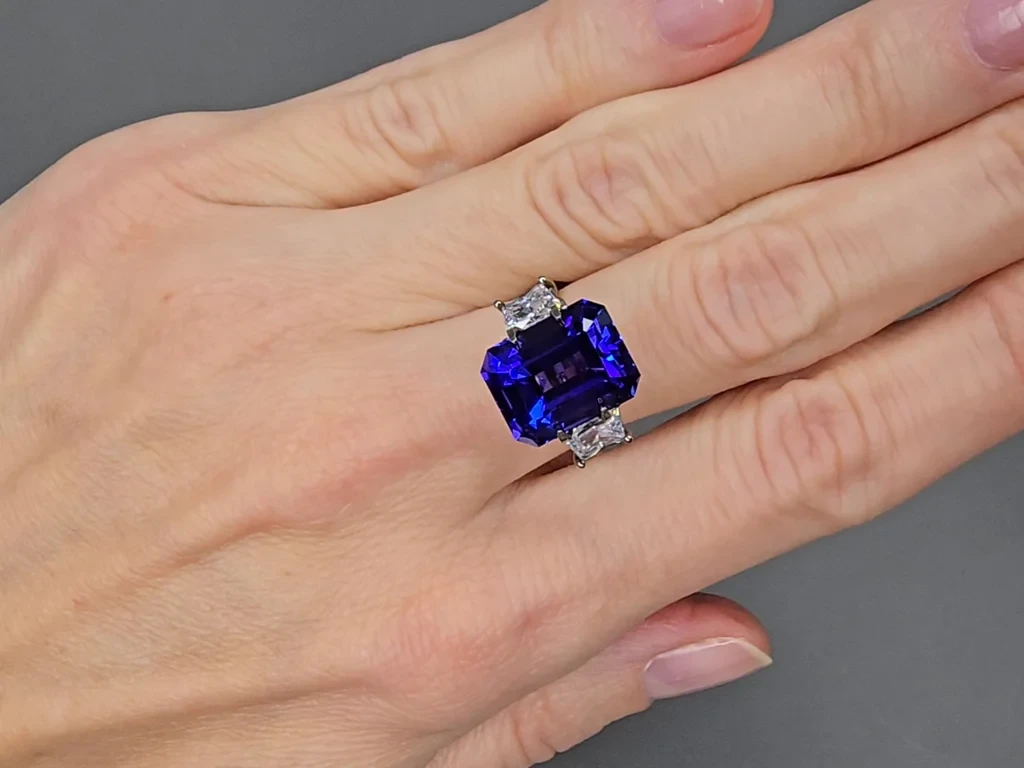 Сет из танзанитов цвета Royal Blue в огранке октагон 25,86 карат, Танзания Изображение №10