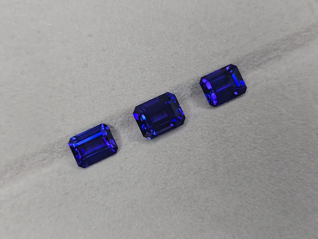Сет из танзанитов цвета Royal Blue в огранке октагон 25,86 карат, Танзания Изображение №9