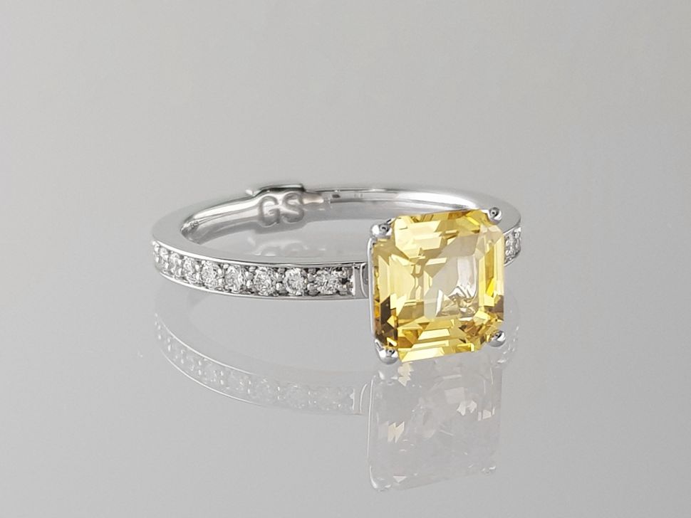 Кольцо с золотым сапфиром 2,07 карат и бриллиантами в белом золоте 750 пробы Изображение №2