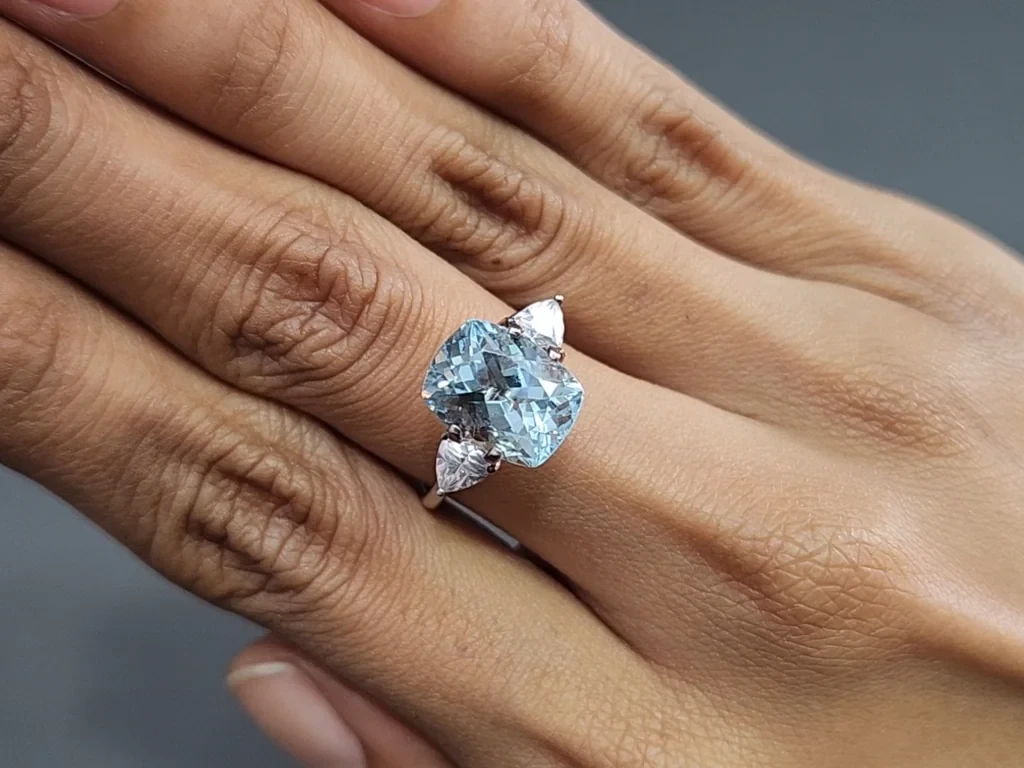 Аквамарин в огранке кушон 4,87 карат, Мадагаскар  Изображение №5