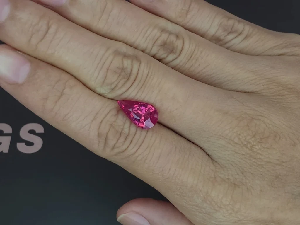 Шпинель Махенге Vibrant pink в огранке груша 3,15 карата, Танзания Изображение №2