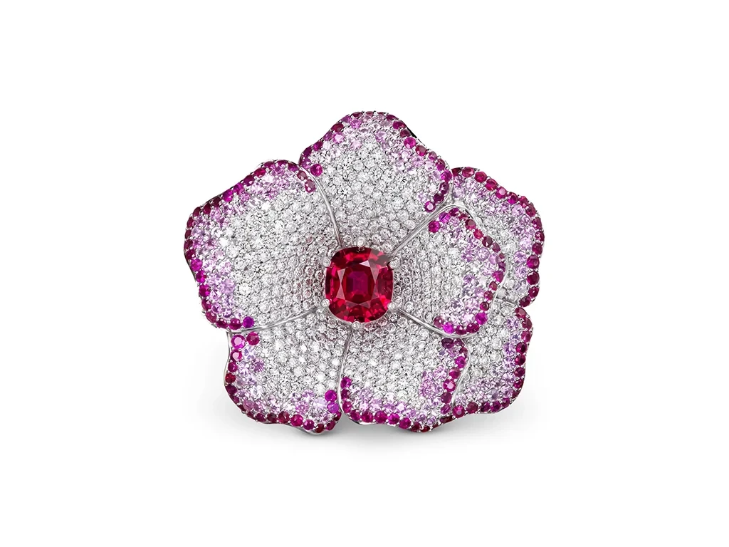 Лот №4. Кольцо с бирманской красной шпинелью 3.43 ct, сапфирами и бриллиантами в платине 900 пробы Изображение №1