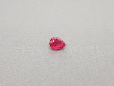 Яркая розовая шпинель Махенге в огранке груша 2,46 карат photo