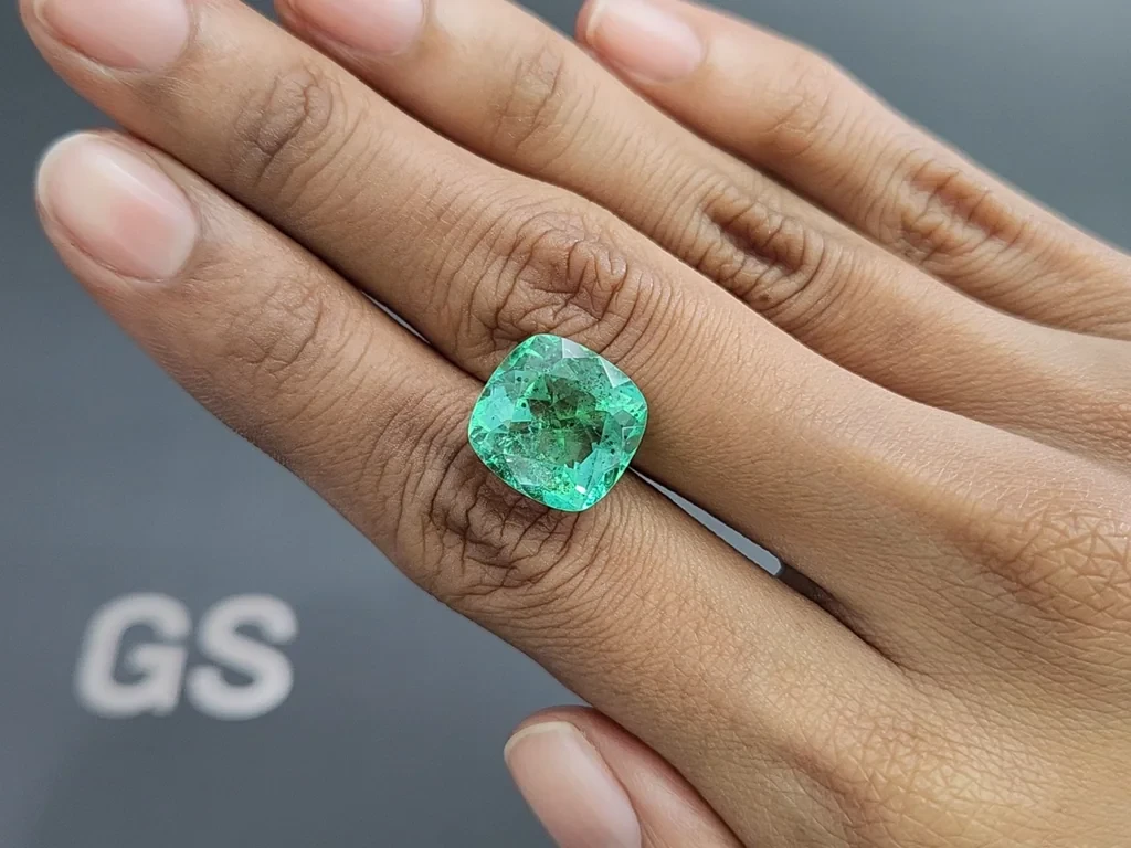 Изумруд в огранке октагон 8,81 карат, Колумбия Изображение №2