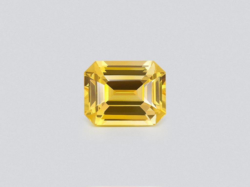 Сапфир цвета Vivid Yellow в огранке октагон 1,90 карата, Шри-Ланка Изображение №1
