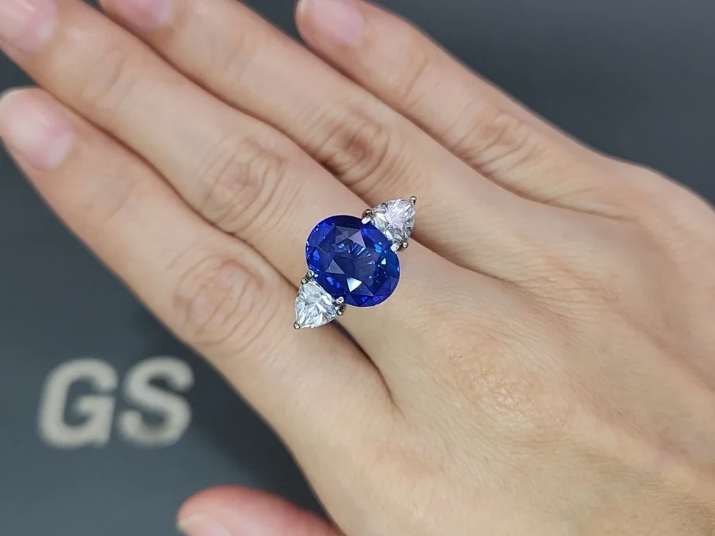 Сапфир Royal Blue в огранке овал 7,33 карат, Шри-Ланка  Изображение №5
