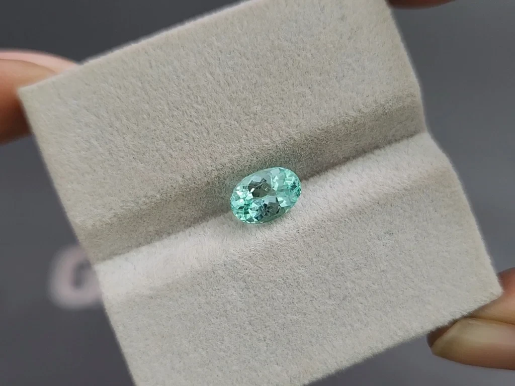 Неоновый турмалин Параиба в огранке овал 1,34 карат, Африка Изображение №4