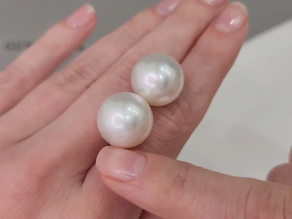 Пара крупных жемчужин Южных морей 15,8 мм топового качества, Австралия Изображение №3