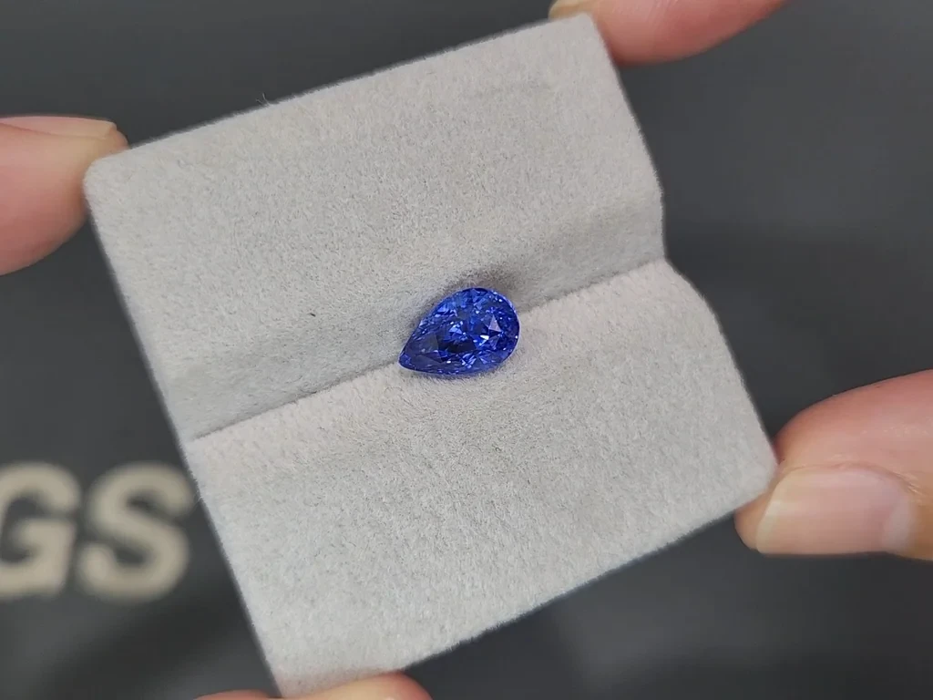 Сапфир Cornflower Blue в огранке груша 2,54 карат, Шри-Ланка Изображение №4