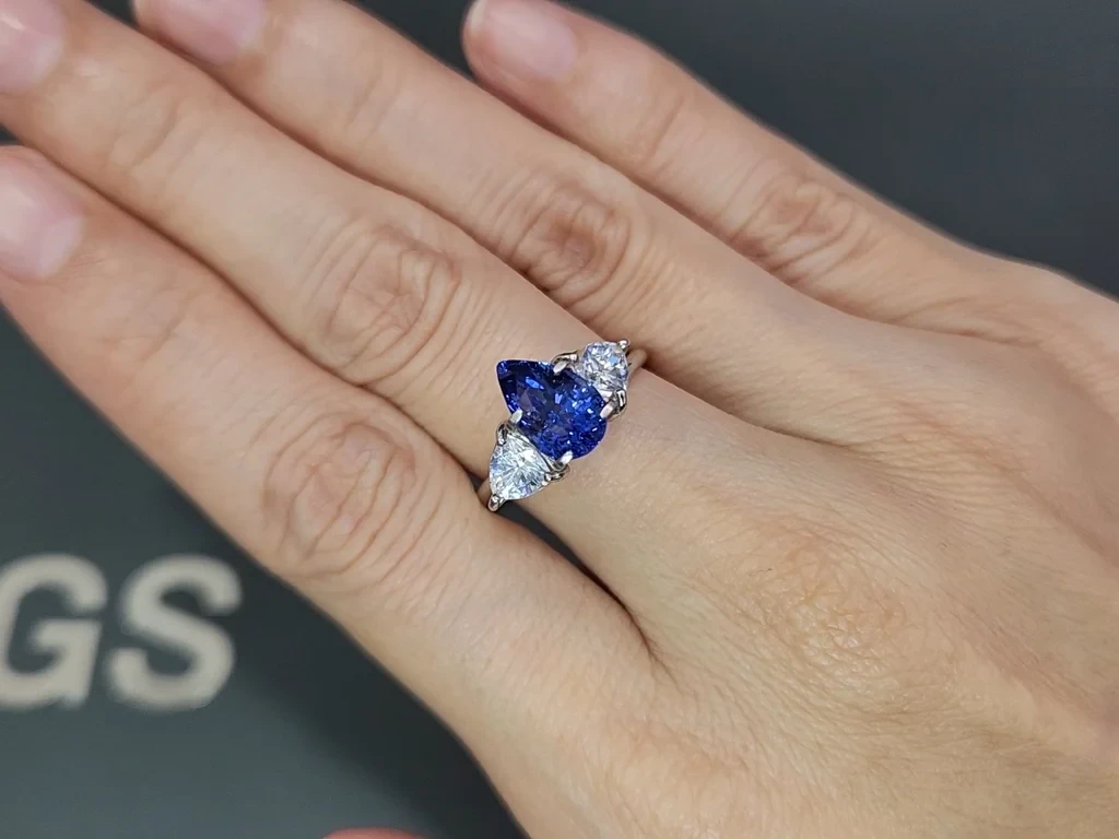 Сапфир Cornflower Blue в огранке груша 2,54 карат, Шри-Ланка Изображение №5