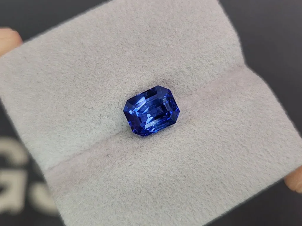 Сапфир Intense Blue в огранке октагон 3.56 карата, Шри-Ланка Изображение №4