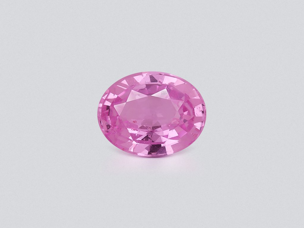 Негретый сапфир Vivid Pink в огранке овал 1,55 карат, Шри-Ланка Изображение №1