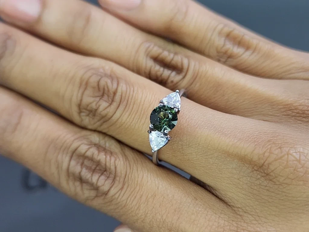 Сапфир Teal в огранке круг 1,56 карат, Мадагаскар Изображение №5