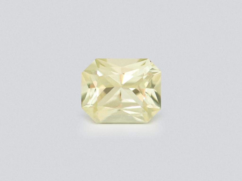 Желтый сапфир Pastel Yellow в огранке радиант 0,86 карата, Мадагаскар Изображение №1