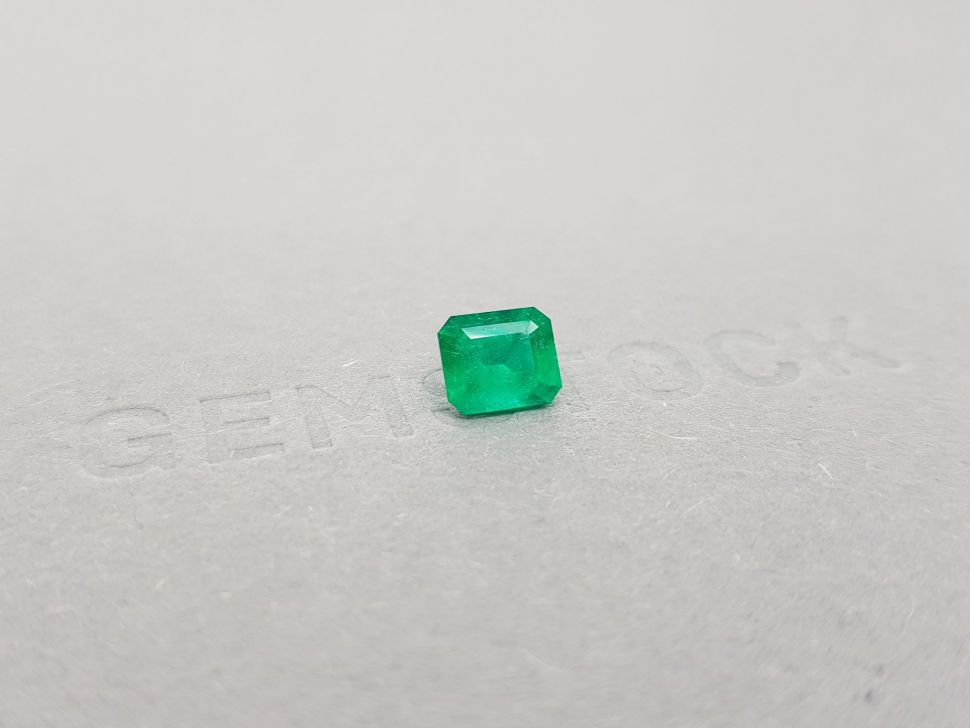 Колумбийский изумруд 1,05 карат, Vivid Green Изображение №2