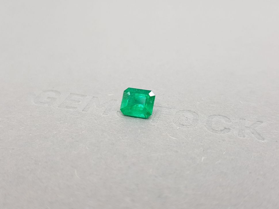 Колумбийский изумруд 1,05 карат, Vivid Green Изображение №3