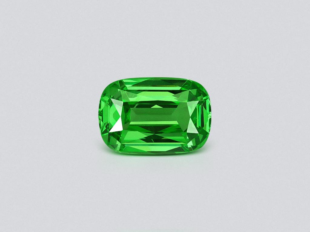 Гранат цаворит Intense Green в огранке кушон 3,26 карата, Танзания  Изображение №1