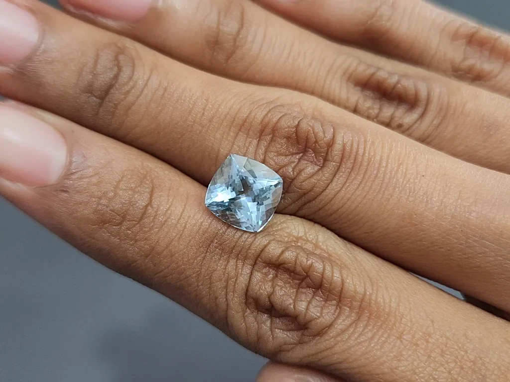 Аквамарин в огранке кушон 3,18 карат, Мадагаскар  Изображение №2