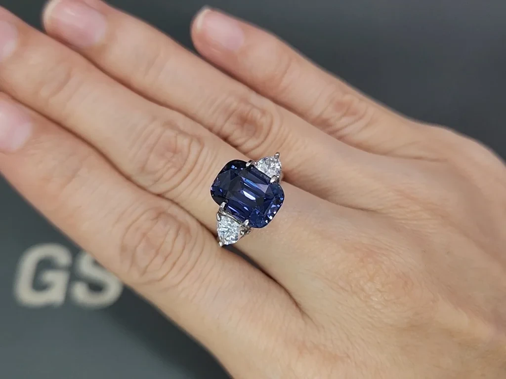 Негретый сапфир Teal в огранке кушон 7,05 карат, Мадагаскар Изображение №5