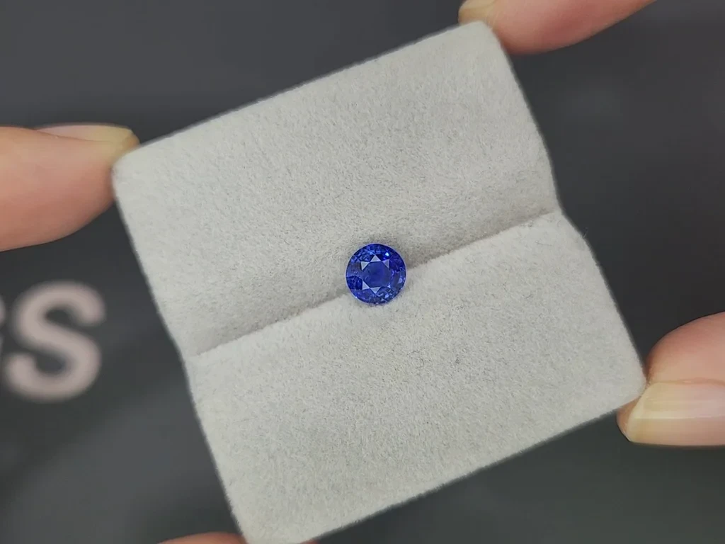 Сапфир Royal Blue в огранке круг 1,10 карат, Шри-Ланка  Изображение №4
