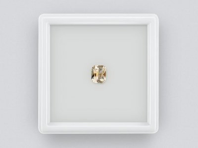 Желтый сапфир (Pastel Yellow) в огранке радиант 0,84 карата, Шри-Ланка photo