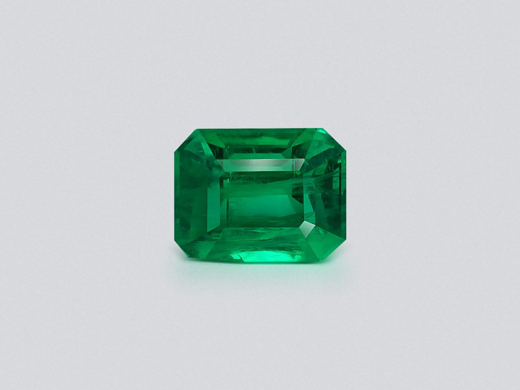 Изумруд Vivid Green в огранке октагон 1,88 карата, Пакистан  Изображение №1