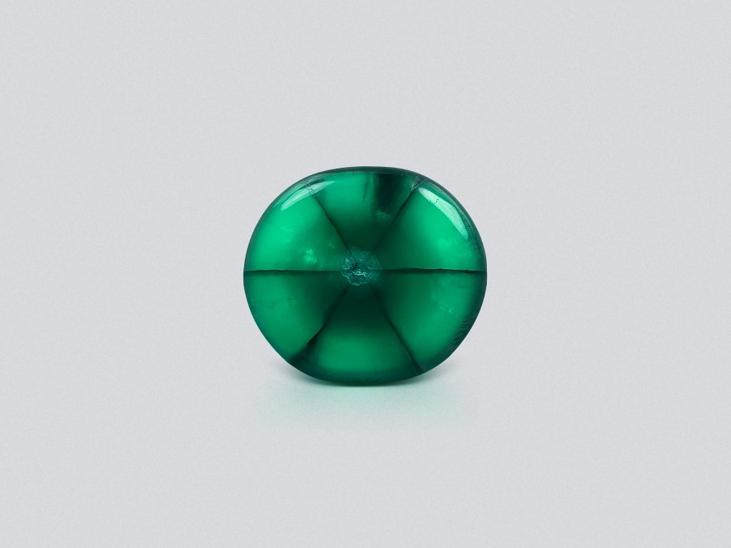Крупный изумруд трапиче Vivid Green в огранке кабошон 24,35 карат, Колумбия Изображение №1