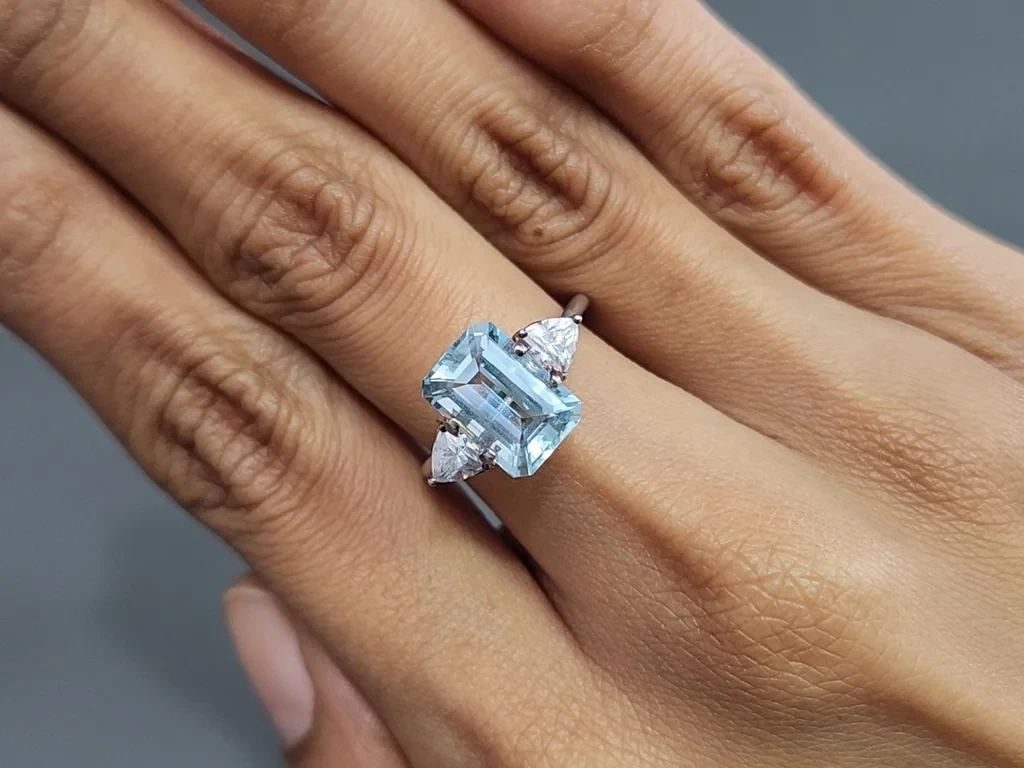 Аквамарин в огранке октагон 3,22 карата, Мадагаскар  Изображение №5